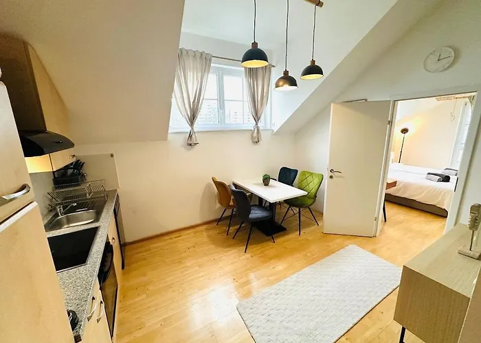 Διαμέρισμα 1 Min To Metro I Balcony I 20 Min To Inner